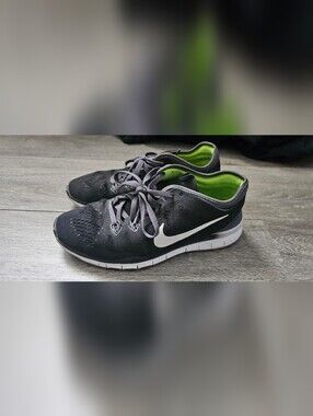 Nike Free Run Black & Lime Green Athletic Shoe 7.5 Womens